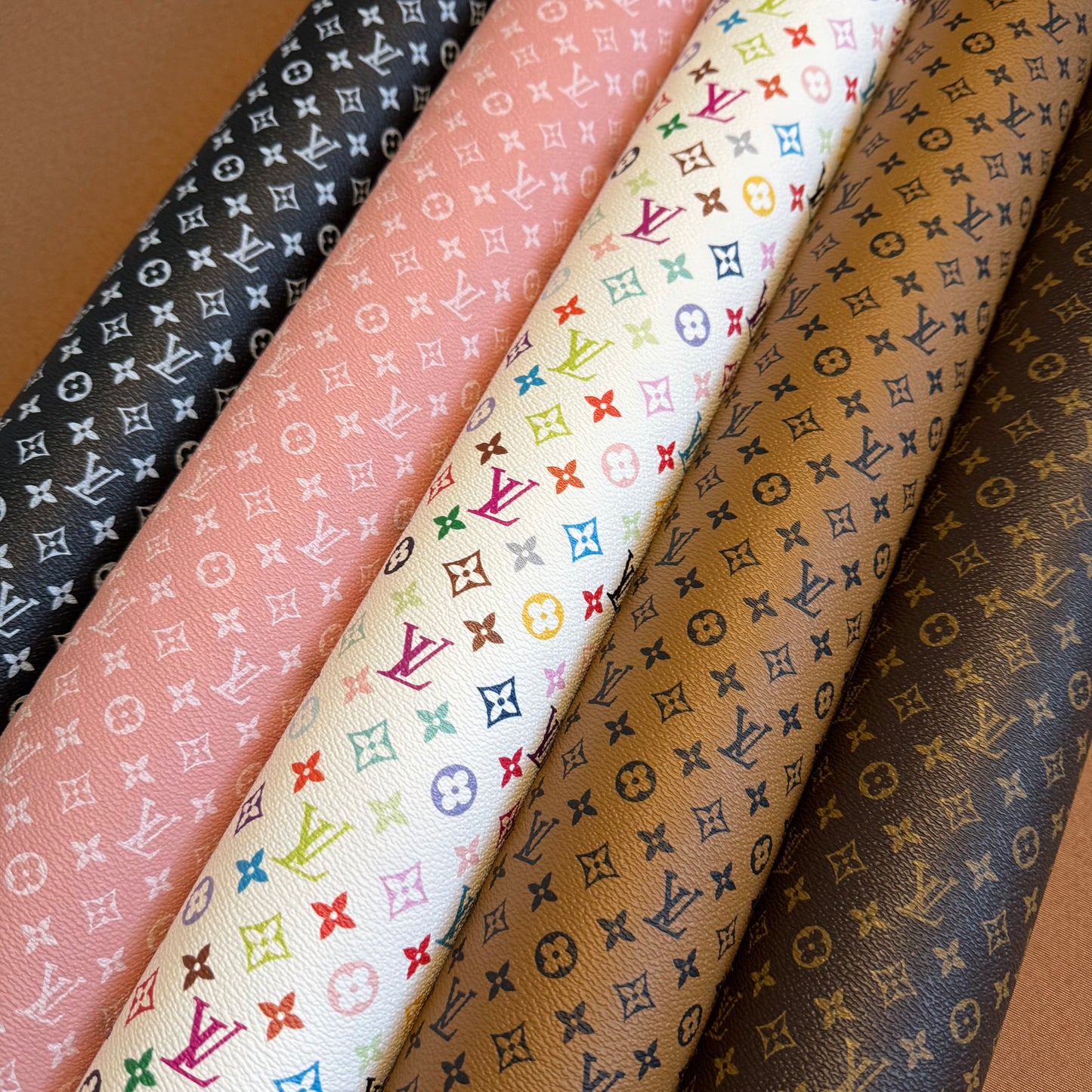 MINI LOGO LEATHER