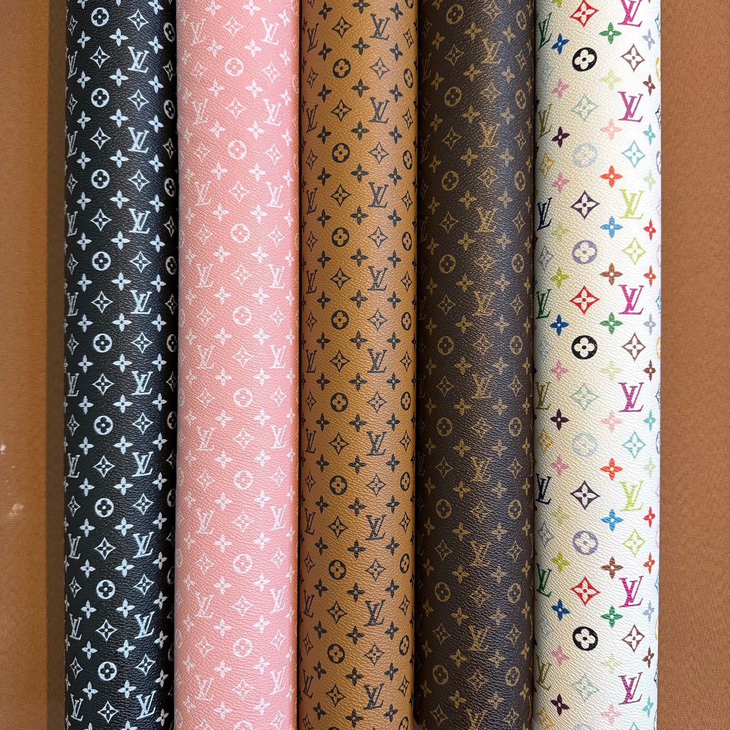 MINI LOGO LEATHER